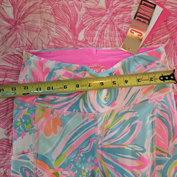 NWT Lilly Pulitzer UPF 50 Luxletic 24" High Rise Weekender Midi Legging NwT - Picture 8 of 13